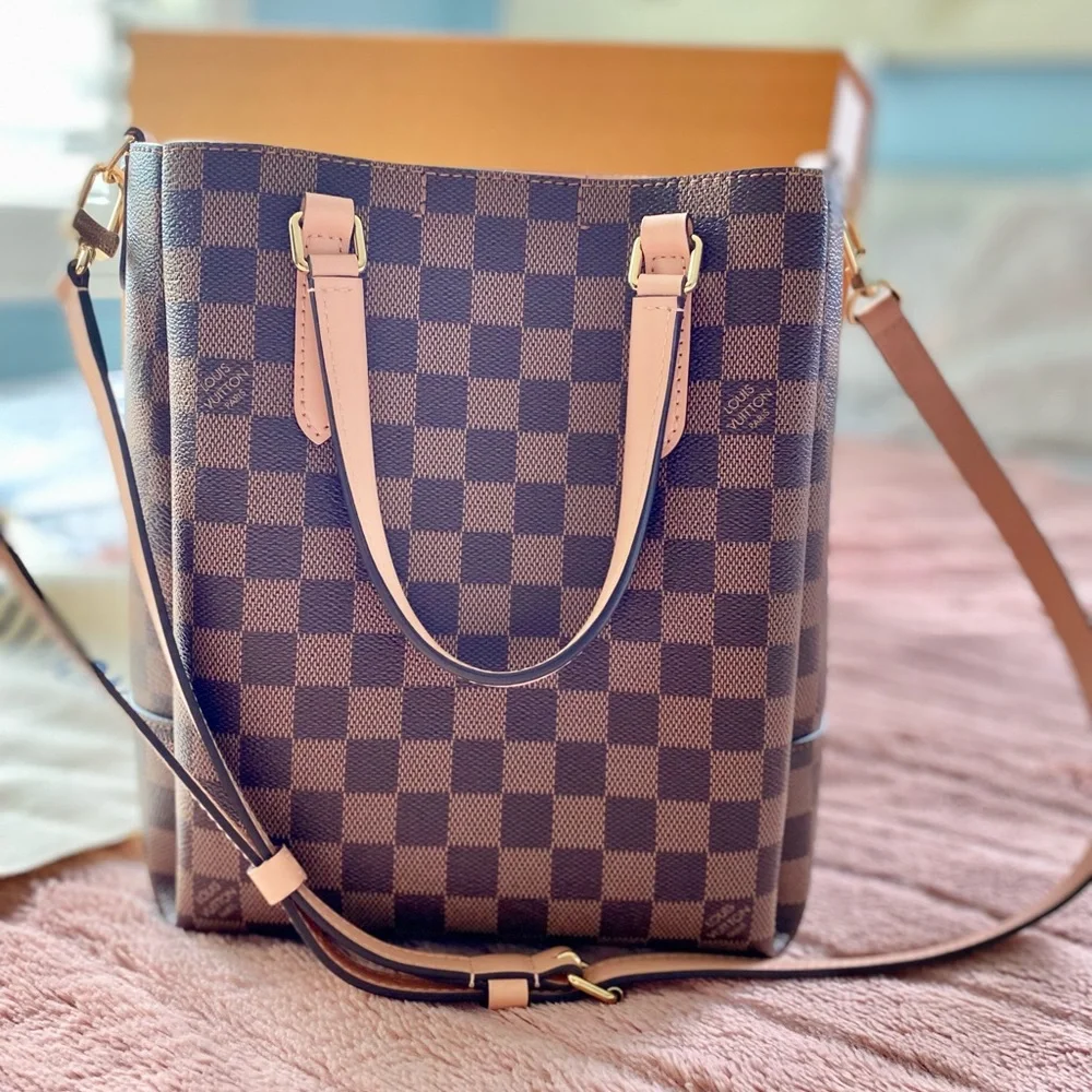 Louis Vuitton Belmont PM Handbag - Picture 2 of 5